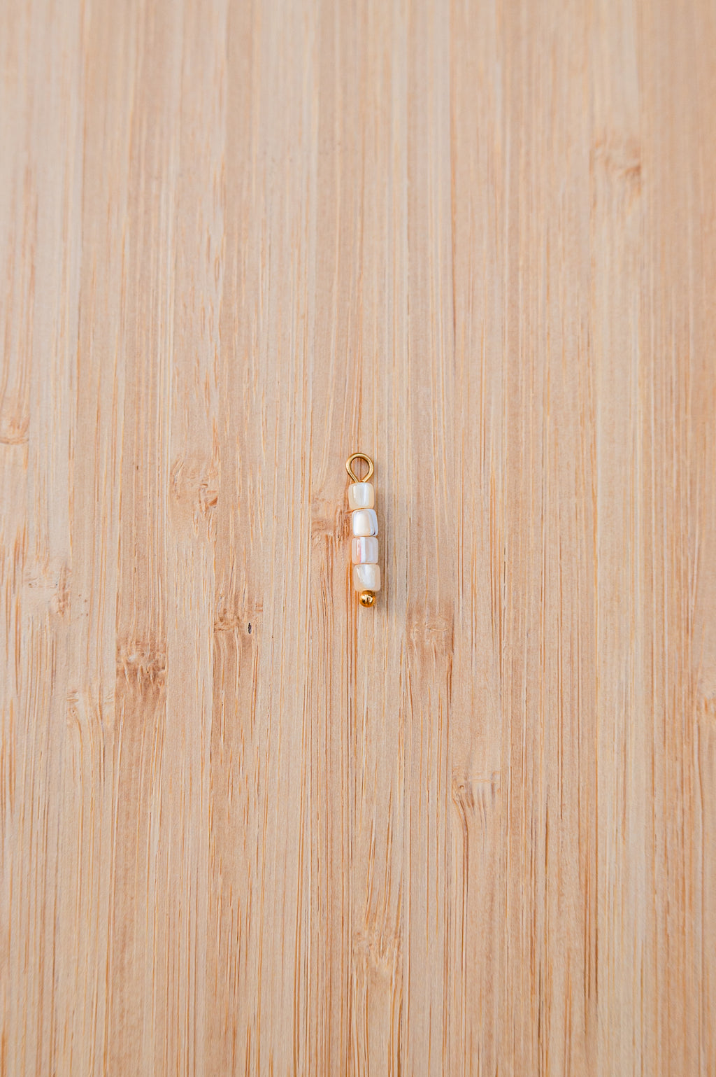 Oorbelhangers beige staafjes