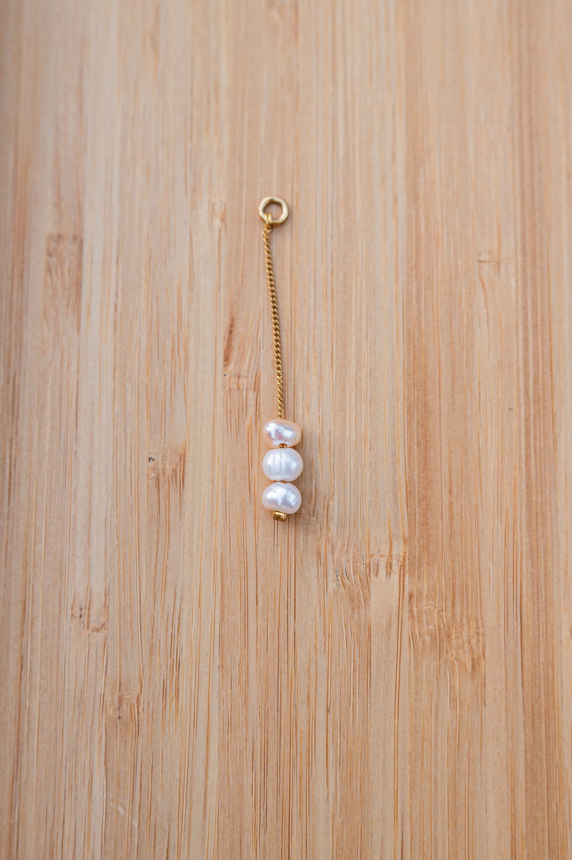 Oorbelhangers chain + zoetwaterparels